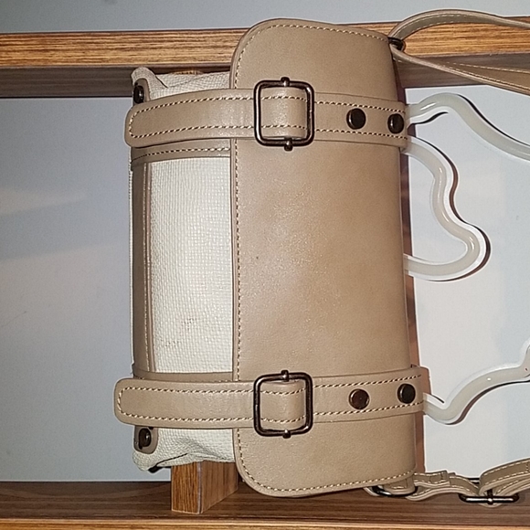 Purse - Picture 1 of 4